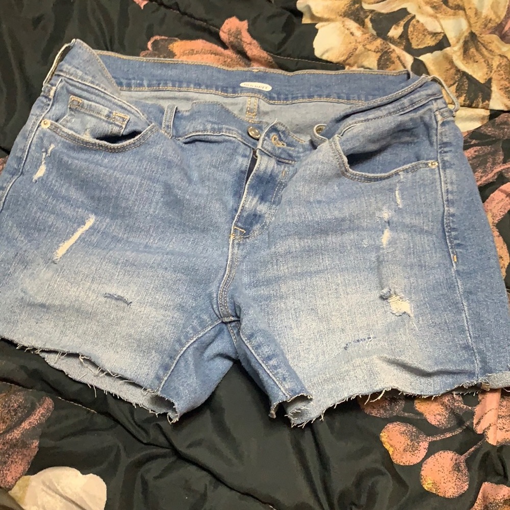 Light wash shorts